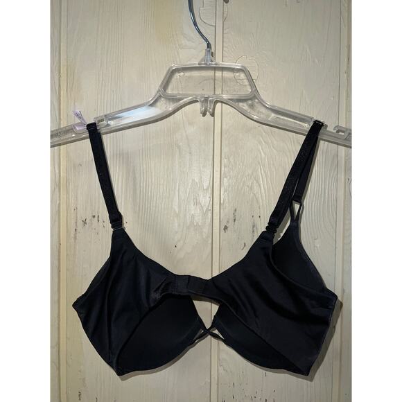 32D Victoria's Secret Bra Bombshell Plunge Add 2 cups Miraculous Padded Push-Up - Picture 6 of 9